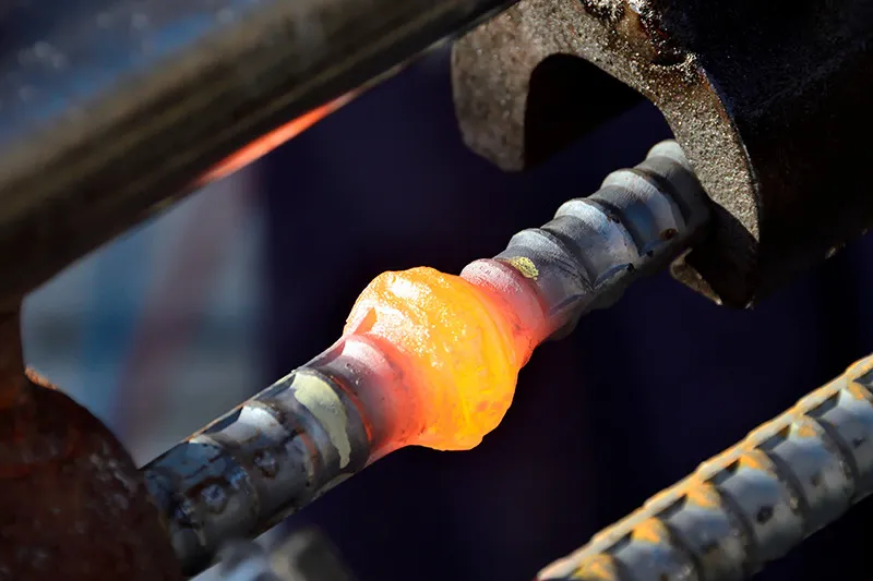 工場や商業施設などの鉄筋工【経験者】